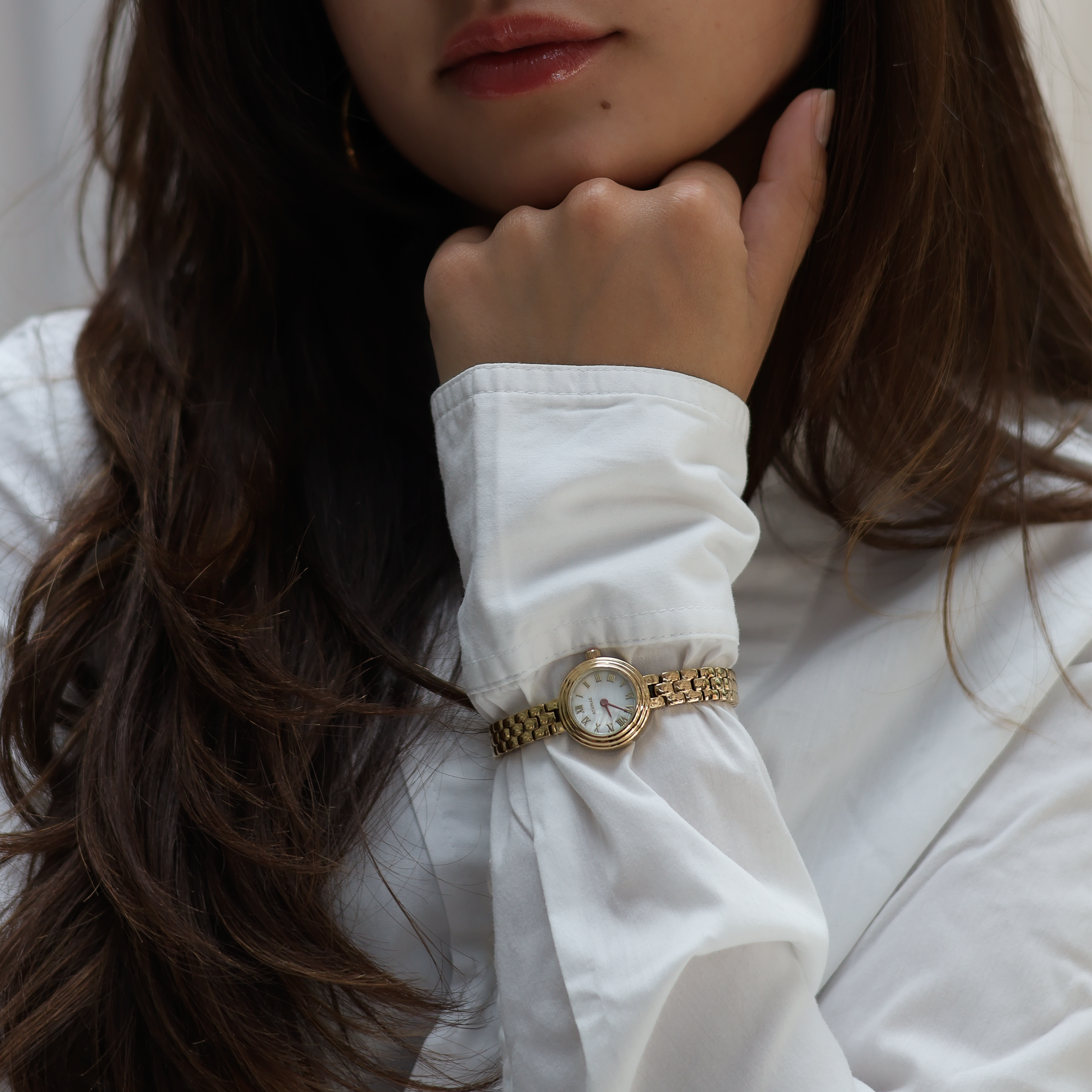 Adira Round Classic Watch  AYAMAE Amsterdam