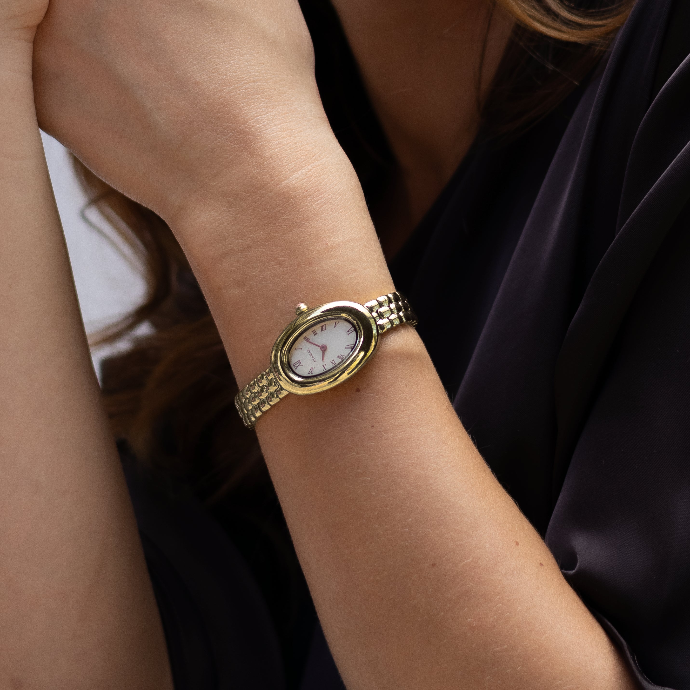Doa Oval Classic Watch  AYAMAE Amsterdam