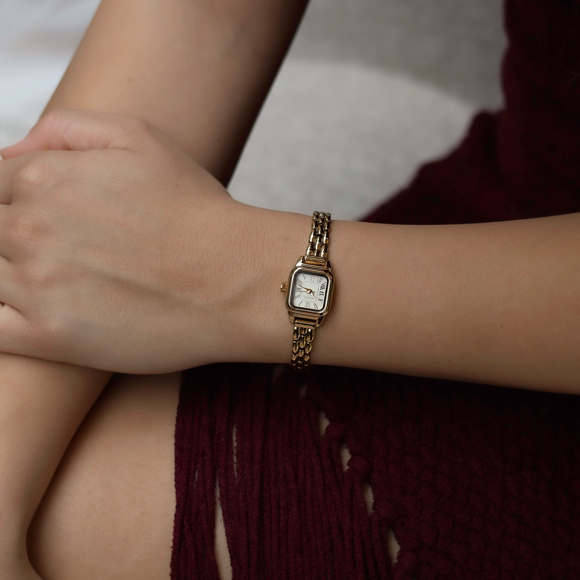 Noir Vintage Classic Watch  AYAMAE Amsterdam